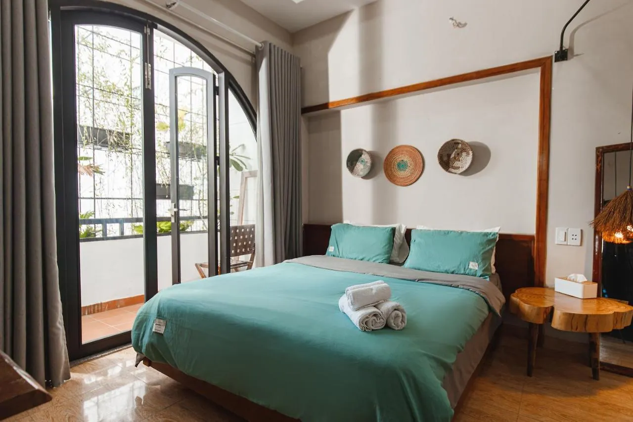 ***** Hotel Chaca Beach Da Nang Vietnam