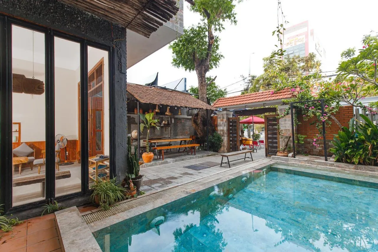 ***** Hotel Chaca Beach Da Nang Vietnam